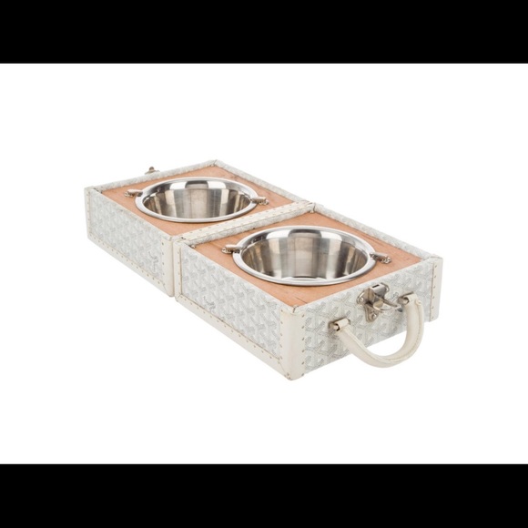 Goyard Other - GOYARD  white leather PET BOWL CARRIER Trunk.